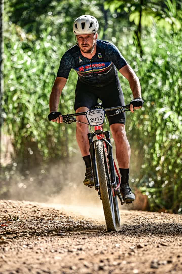 Atleta Elevare Endurance - Ciclismo de Alta Performance